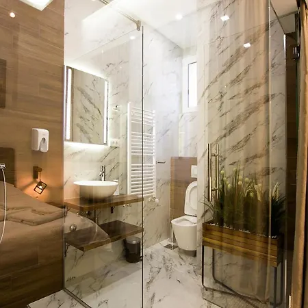 East & West Apartamento Belgrado