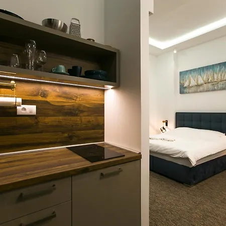 East & West Apartamento Belgrado