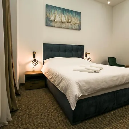 East & West Apartamento Belgrado